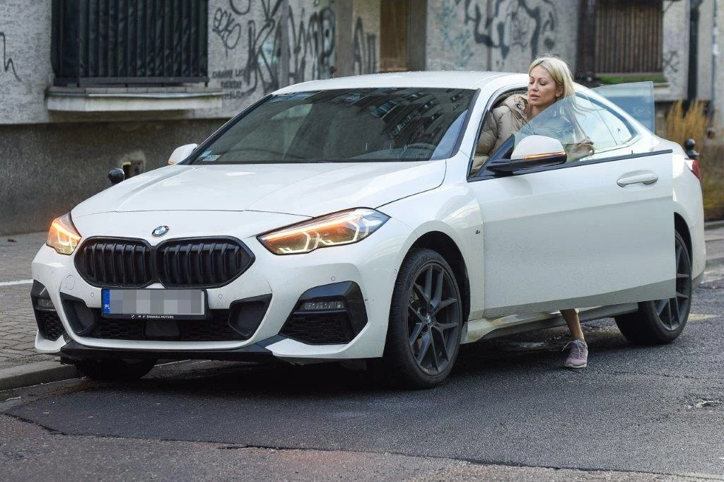 Magdalena Ogórek przyłapana na łamaniu przepisów Magdalena Ogórek przyłapana na łamaniu przepisów