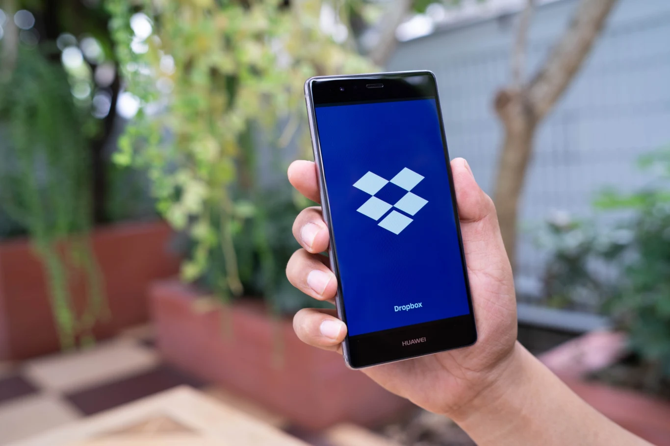 Mniej zapłacimy przy rocznej płatności za usługę chmury Dropbox. Mniej zapłacimy przy rocznej płatności za usługę chmury Dropbox.