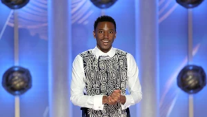 Jerrod Carmichael na gali Złotych Globów 2023