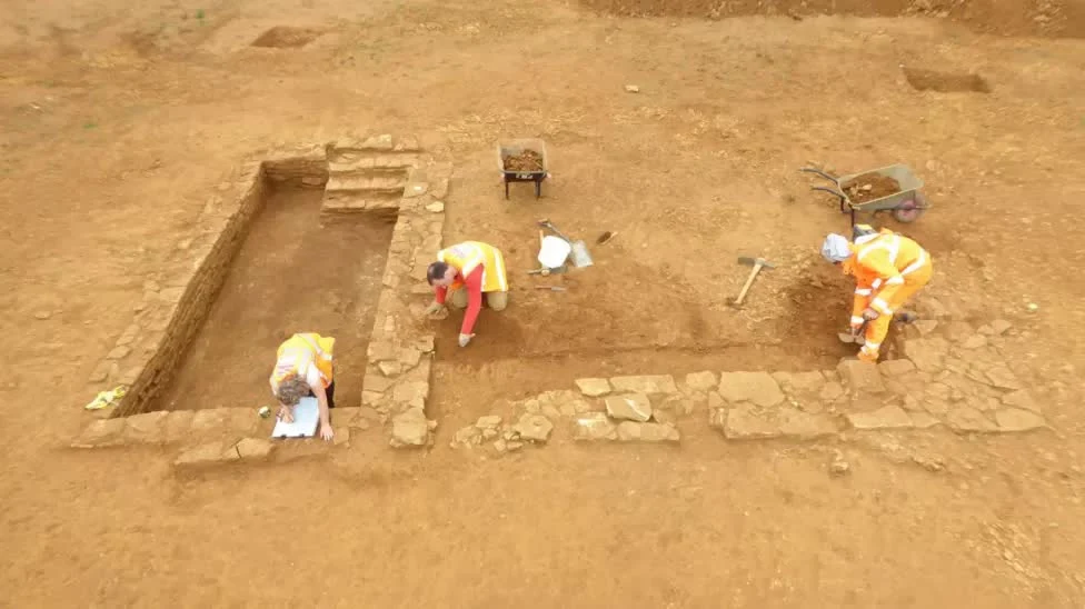 Angielscy archeolodzy pracują w Overstone już od 2019 roku. Ich nowe odkrycie dodaje do historii miejsca informacje o starożytnych Rzymianach Angielscy archeolodzy pracują w Overstone już od 2019 roku. Ich nowe odkrycie dodaje do historii miejsca informacje o starożytnych Rzymianach