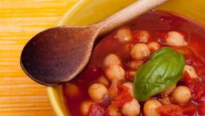 Zupa z ciecierzycą jest bardzo sycąca