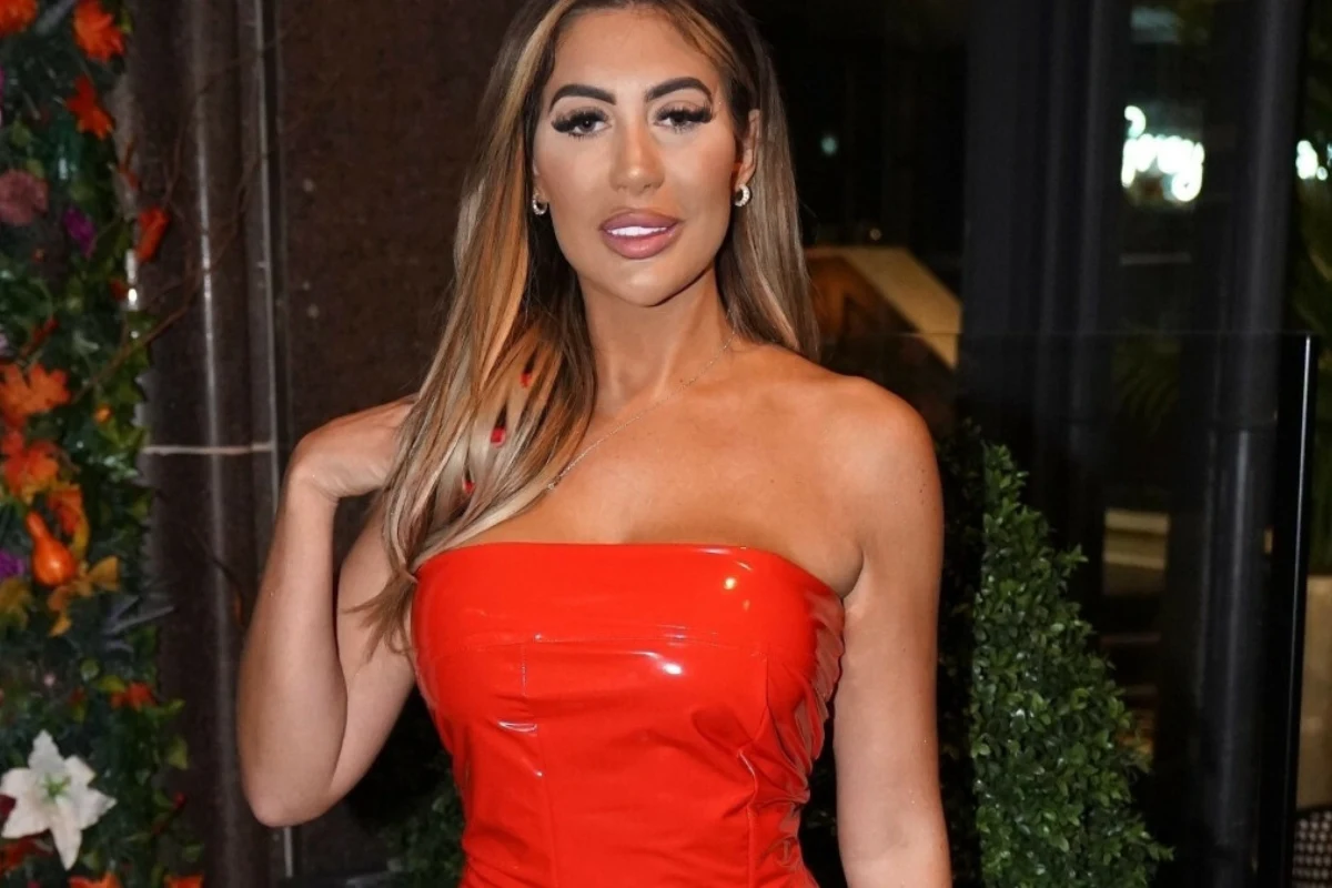 Chloe Ferry to popularna brytyjska celebrytka Chloe Ferry to popularna brytyjska celebrytka