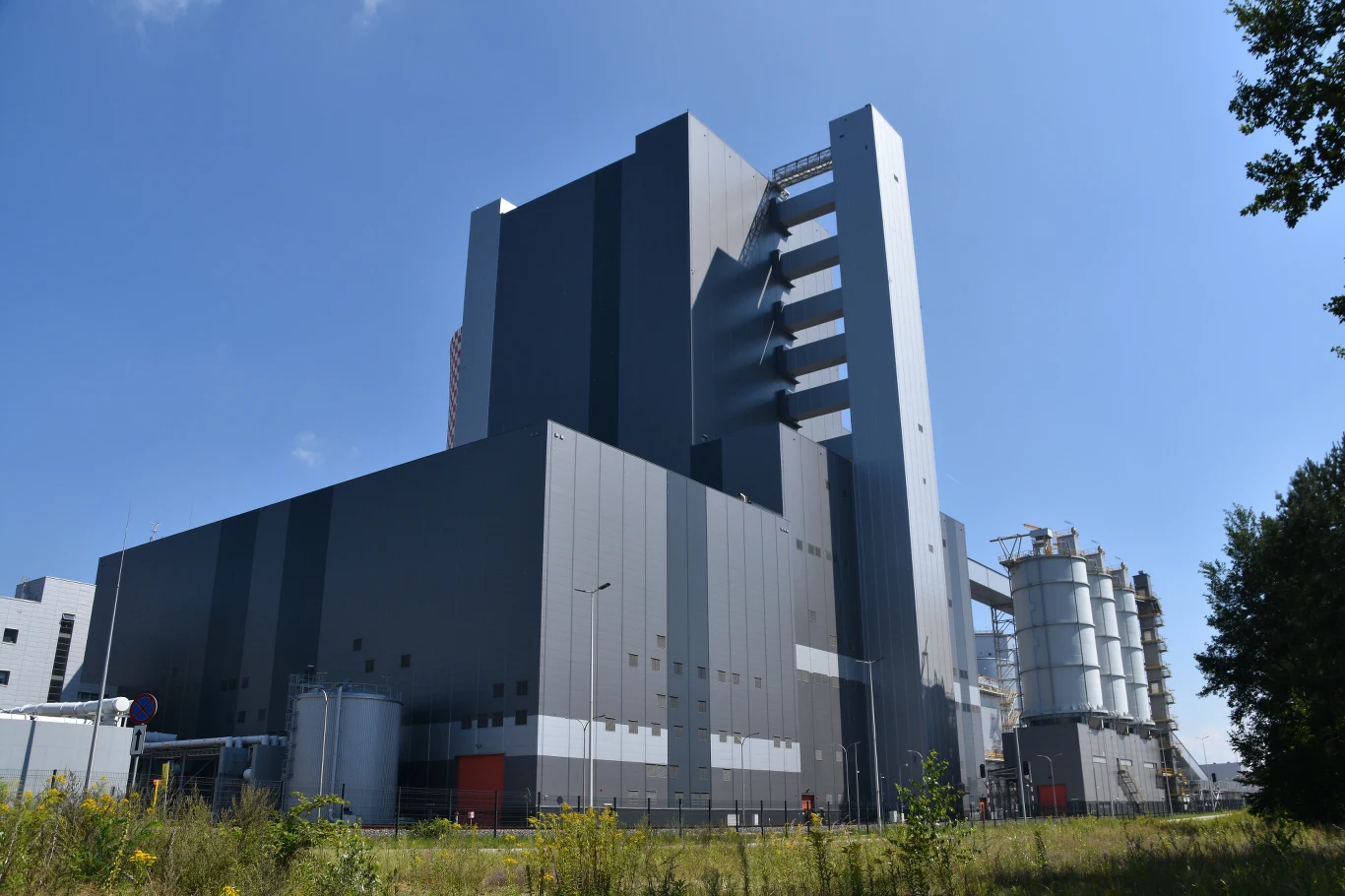 Elektrownia Jaworzno. To spór Rafako z Tauronem dot. bloku energetycznego w tej elektrowni może być jednym z powodów potężnych kłopotów raciborskiej spółki. Elektrownia Jaworzno. To spór Rafako z Tauronem dot. bloku energetycznego w tej elektrowni może być jednym z powodów potężnych kłopotów raciborskiej spółki.