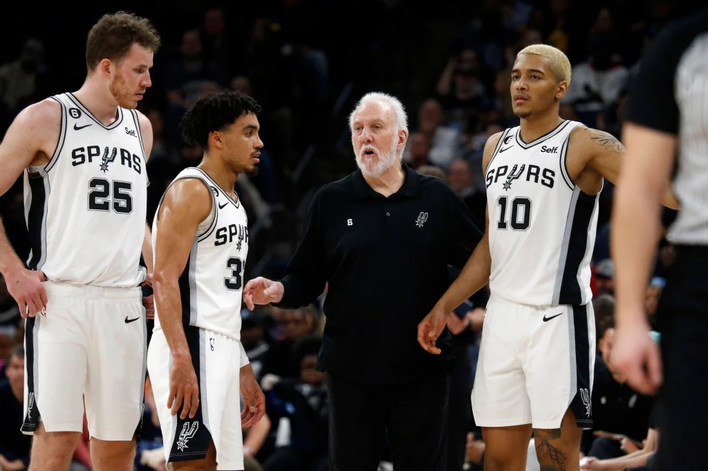Spurs przegrali trzecie spotkanie z rzędu Spurs przegrali trzecie spotkanie z rzędu