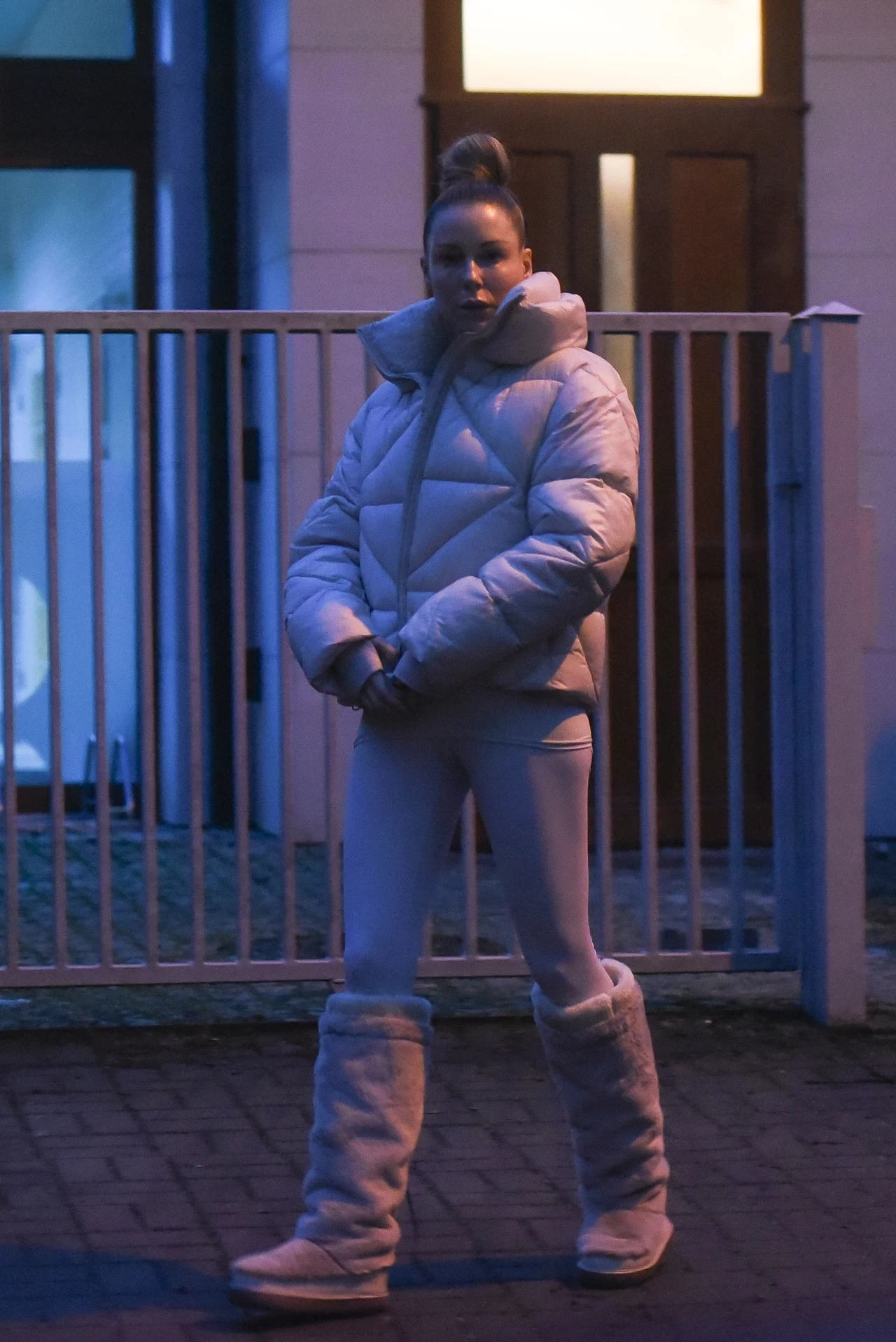 Małgorzata Rozenek po siłowni pędzi odwieźć dzieci do szkoły Małgorzata Rozenek po siłowni pędzi odwieźć dzieci do szkoły