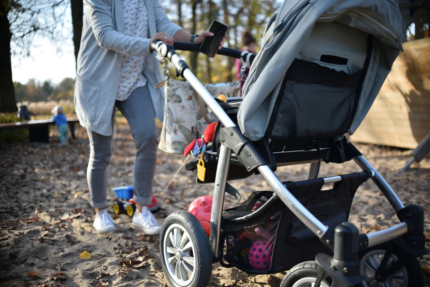 Coraz większy odsetek Polek nie widzi siebie w roli matek