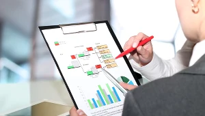 Deficyt na rachunku bieżącym w listopadzie wyniósł 2,0 mld zł. Zdjęcie ilustracyjne