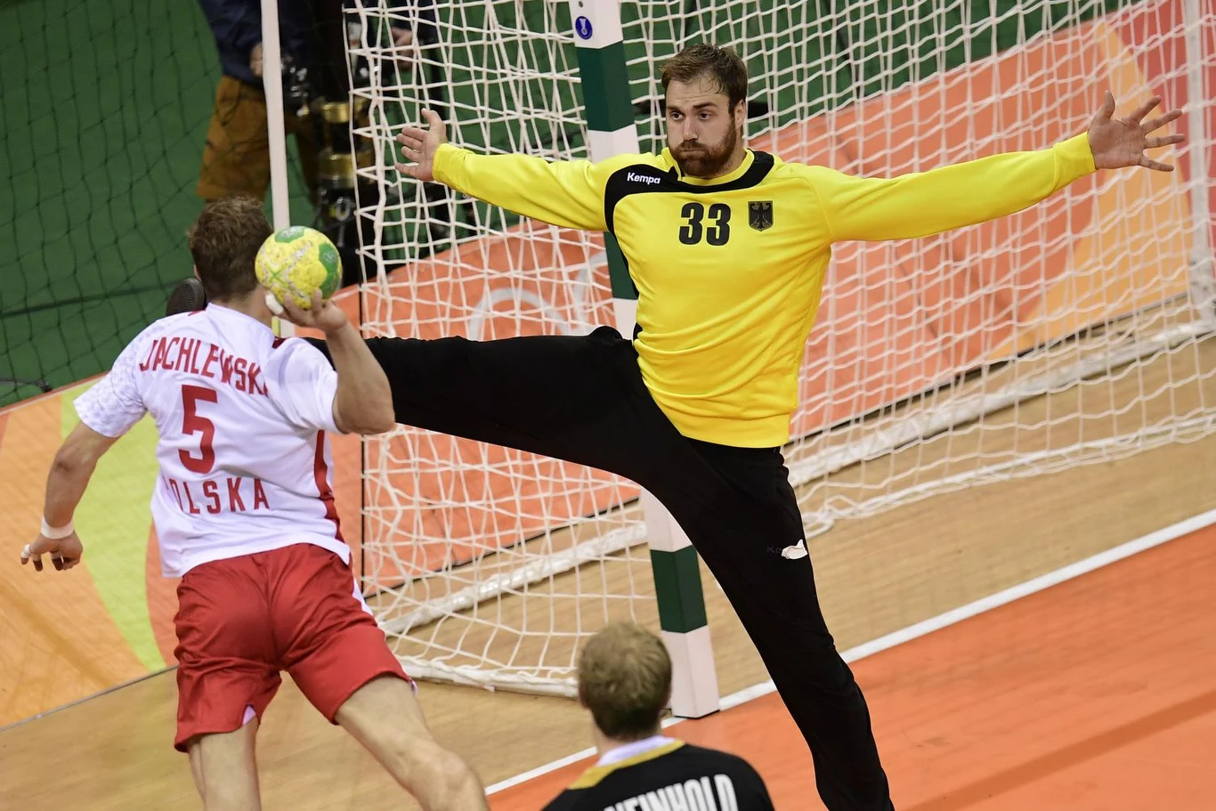 Z Polską jest też związany brązowy medal z igrzysk w Rio de Janeiro Andreasa Wolffa - w walce o tę lokatę jego reprezentacja pokonała nasz zespół
