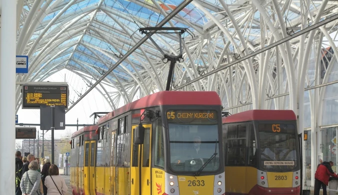 Linia zawieszona na cztery lata? Tak łodzianie jeżdżą tramwajami 