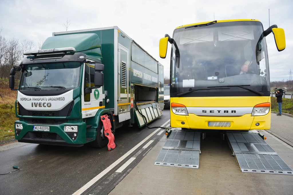 Jak zgłosić autobus do kontroli i co obejmuje kontrola?