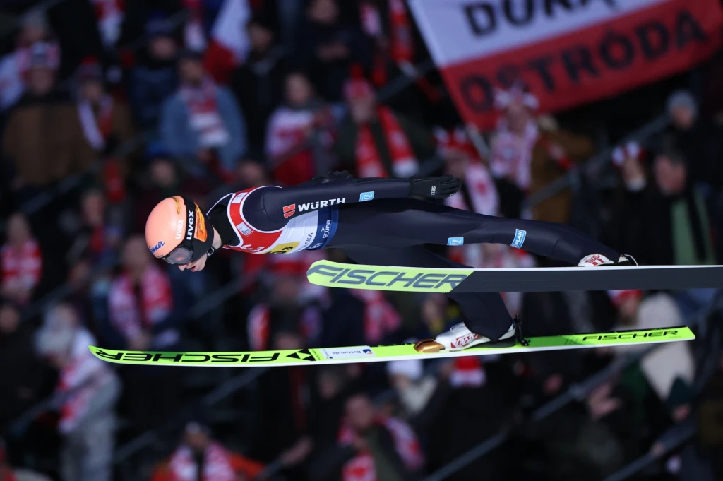 Karl Geiger w czasie swojego świetnego skoku w 1. serii Karl Geiger w czasie swojego świetnego skoku w 1. serii