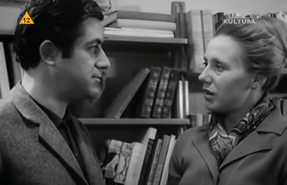 Maja Komorowska i Zbigniew Zapasiewicz w filmie "Za ścianą" (screen z Youtube'a)