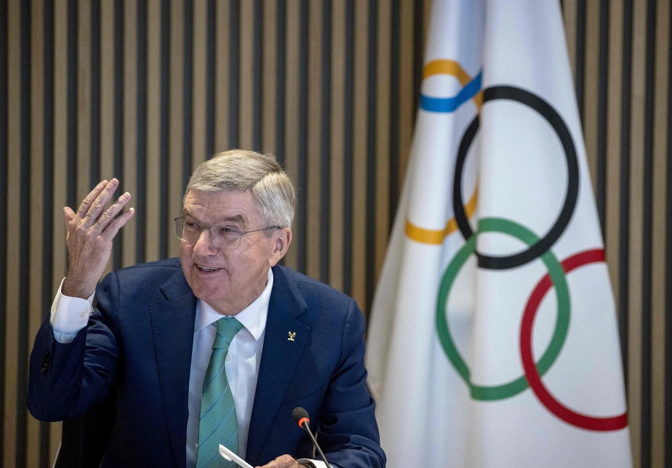 Szef MKOl-u Thomas Bach nie kryje zadowolenia. Udało mu się sprzedać za gigantyczną kwotę prawa telewizyjne do IO w okresie 2026-2032
