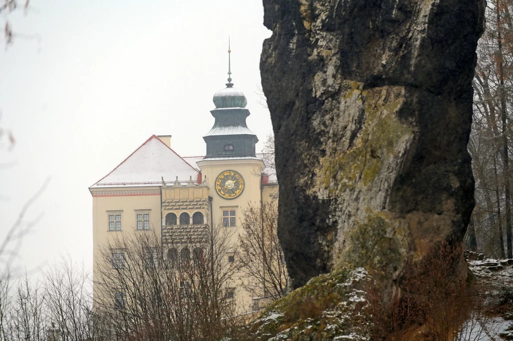 Zamek Pieskowa Skała i maczuga Herkulesa