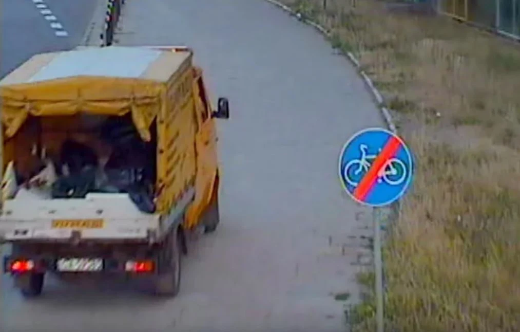 Śmieciarka, która minęła Iwonę Wieczorek Śmieciarka, która minęła Iwonę Wieczorek