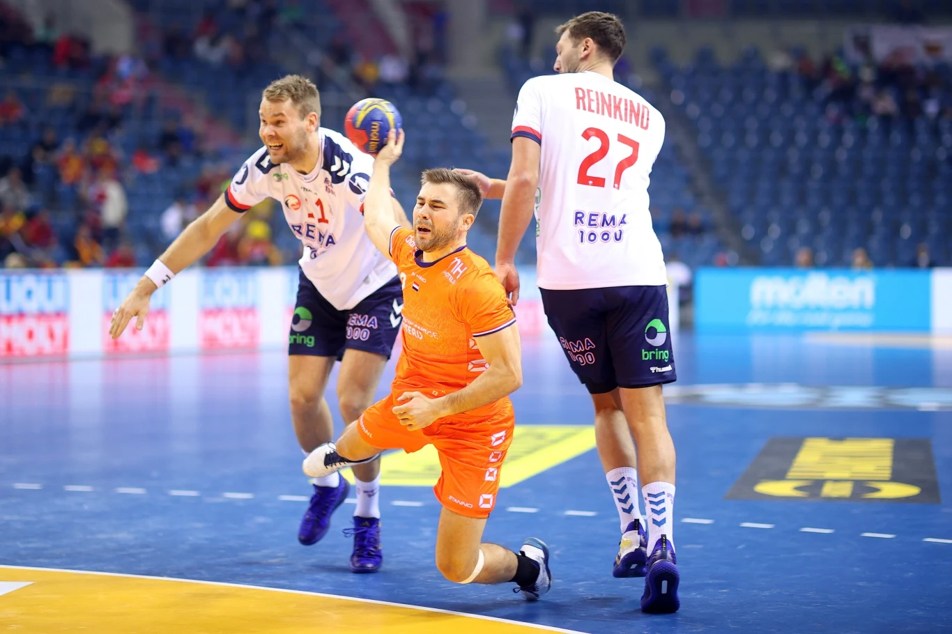 Filigranowy Luc Steins napędzał akcje Holendrów. Niewiele zabrakło, by mógł cieszyć się z trzeciej wygranej Filigranowy Luc Steins napędzał akcje Holendrów. Niewiele zabrakło, by mógł cieszyć się z trzeciej wygranej