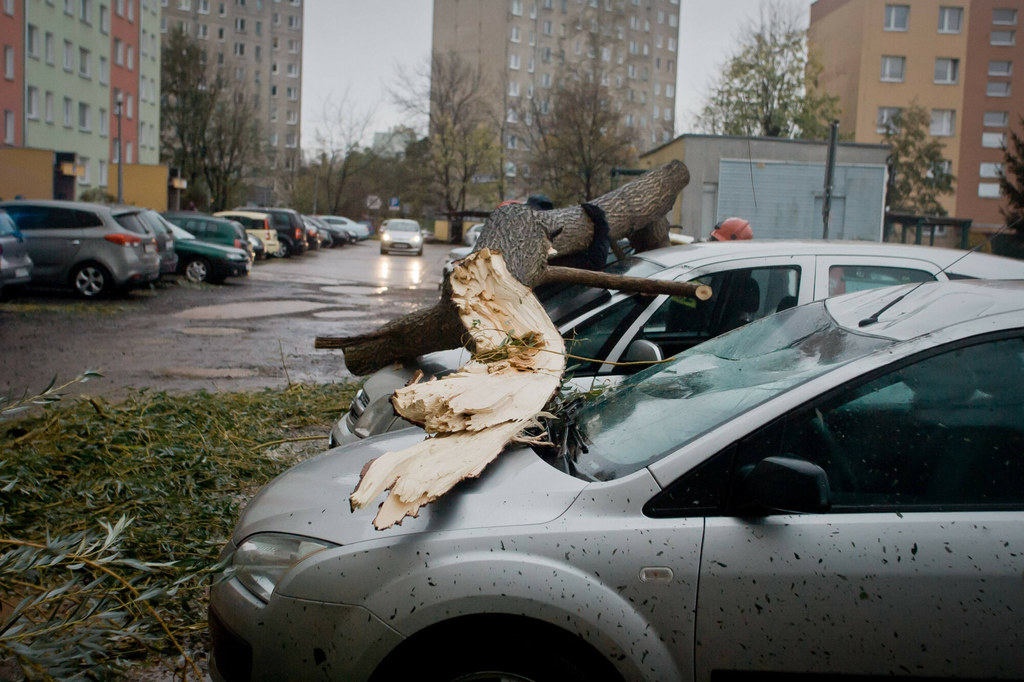 W wyniku burzy życie straciły cztery osoby.