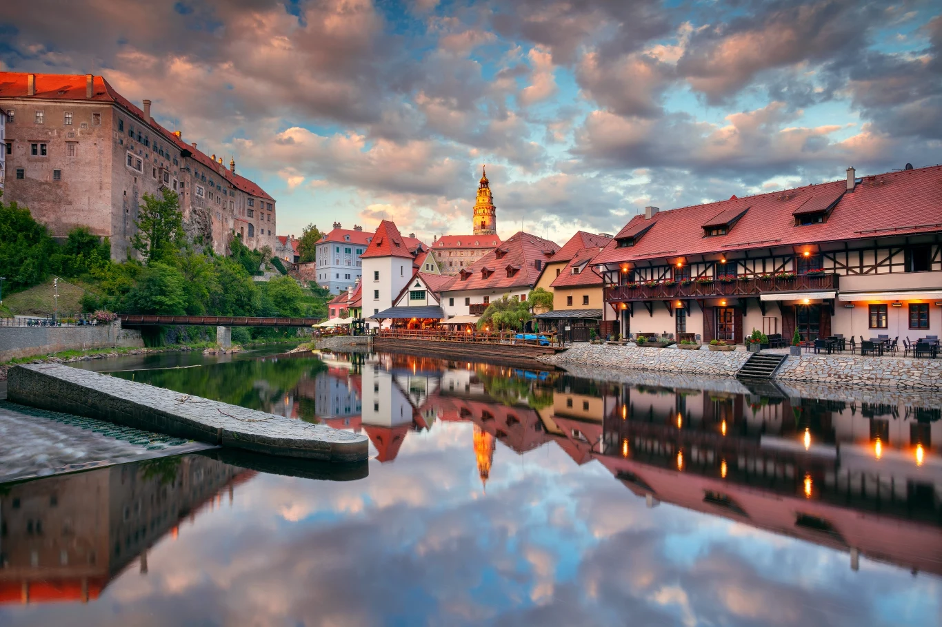Zarówno zamek, jak i samo miasteczko Cesky Krumlov wpisane zostały na listę UNESCO