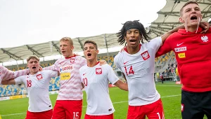 Maxi Oyedele (nr 14) w biało-czerwonych barwach 