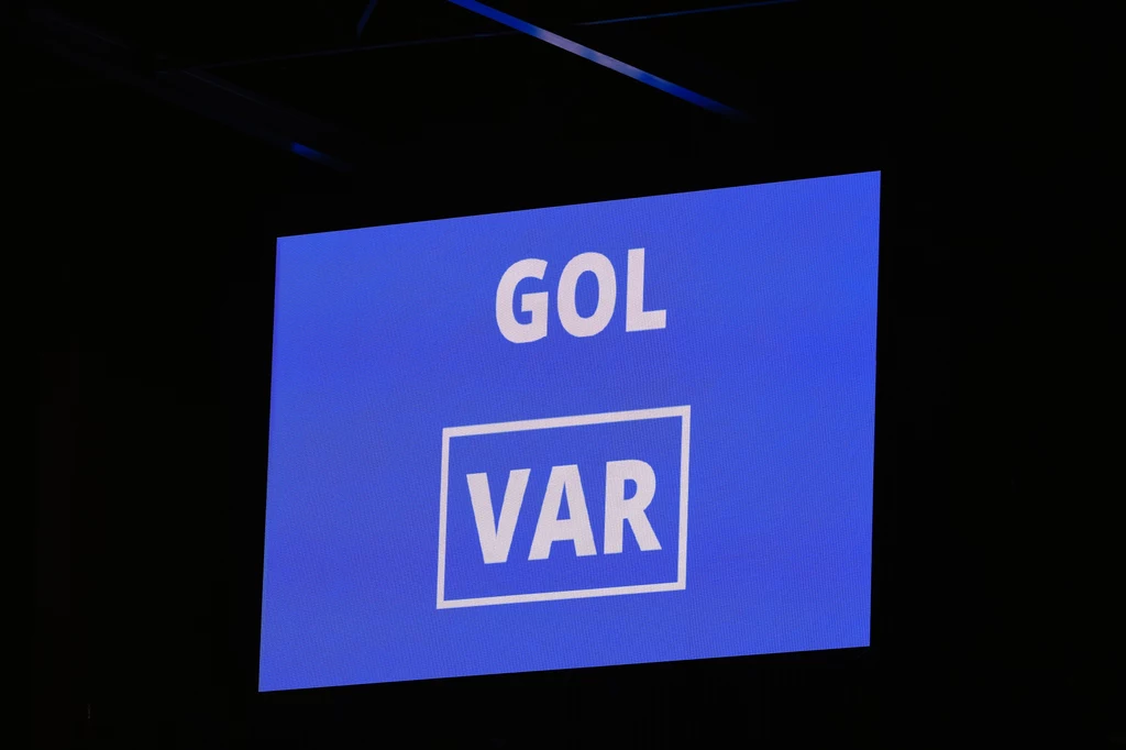 VAR VAR