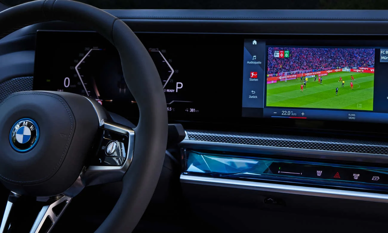 Właściciele BMW serii 7 będą mogli oglądać na pokładzie mecze Bundesligi Właściciele BMW serii 7 będą mogli oglądać na pokładzie mecze Bundesligi