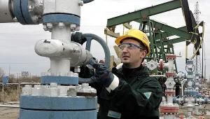 Ceny ropy na giełdach spadają