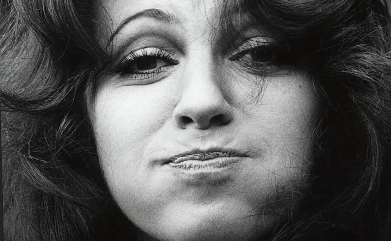 Anna Jantar, gdy nagrywała piosenkę "Dlaczego nikt nie kocha nas", przechodziła już małżeński kryzys. Anna Jantar, gdy nagrywała piosenkę "Dlaczego nikt nie kocha nas", przechodziła już małżeński kryzys.