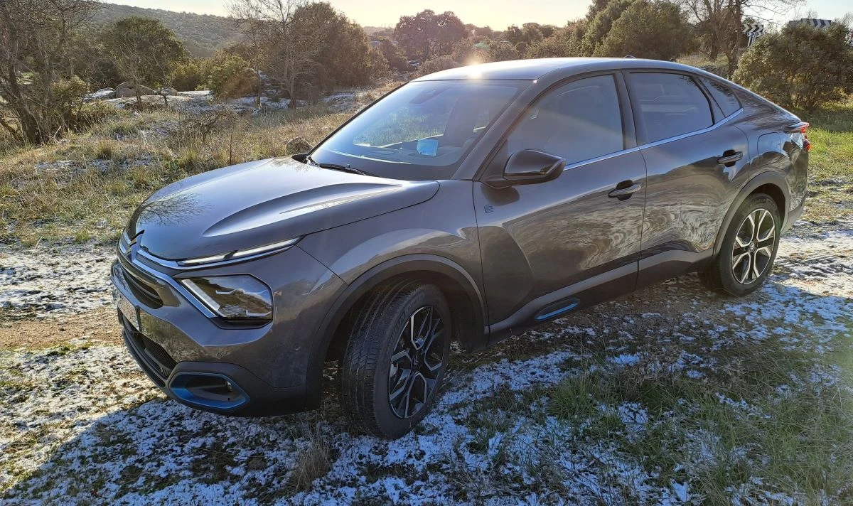 Citroen e-C4 X