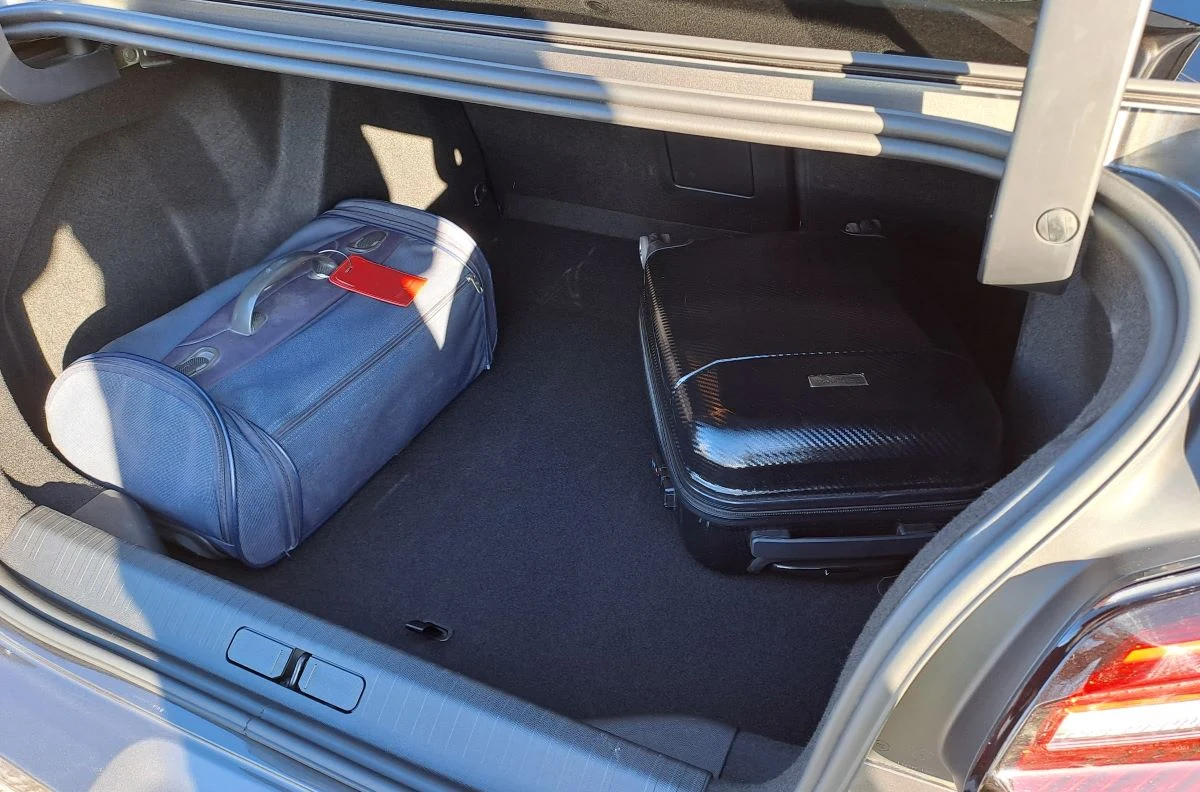 Citroen e-C4 X