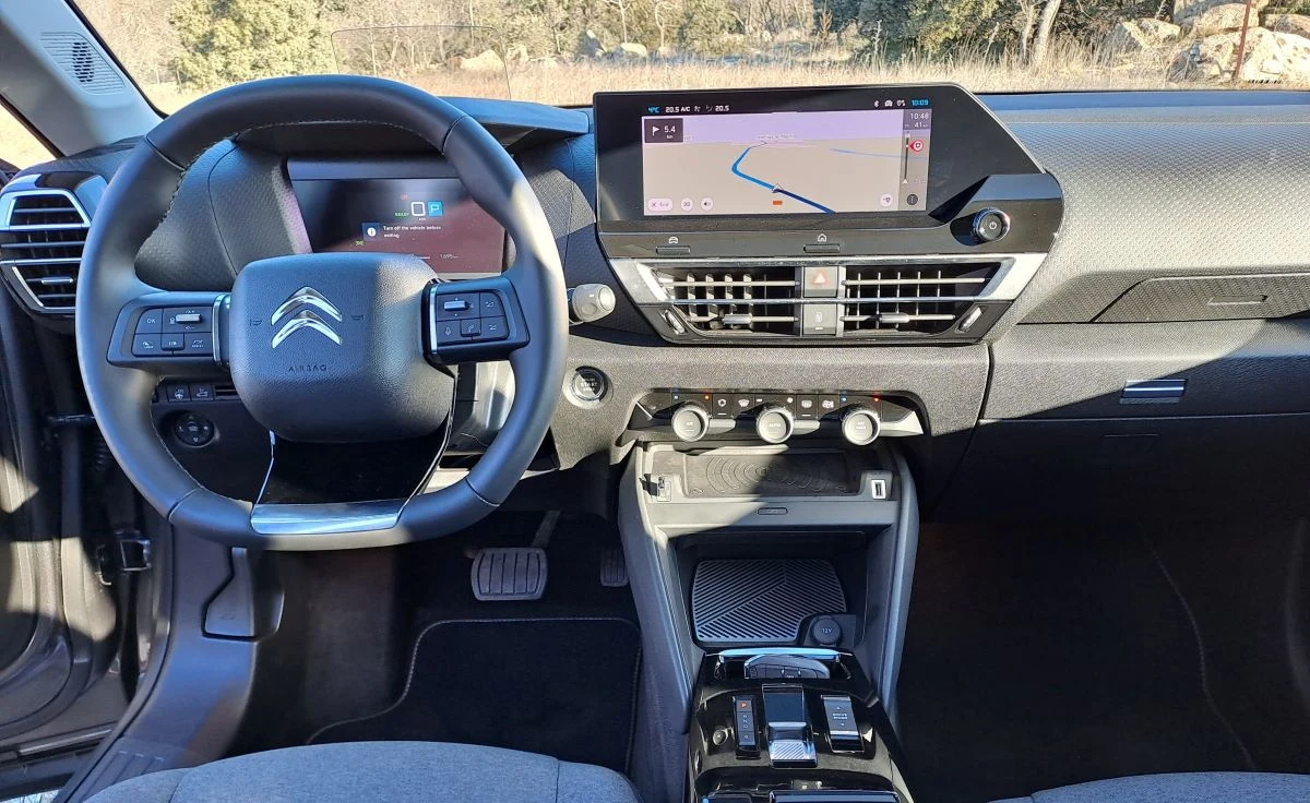 Citroen e-C4 X