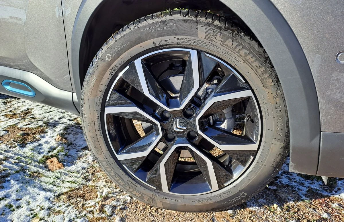 Citroen e-C4 X