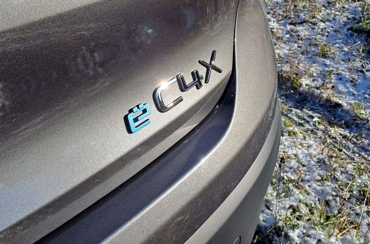 Citroen e-C4 X