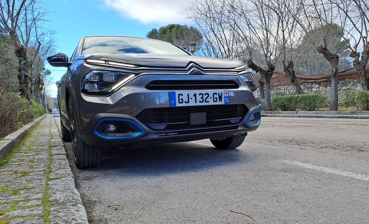 Citroen e-C4 X