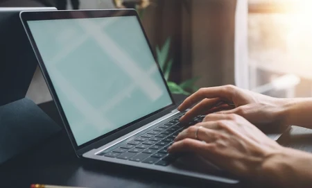 Potrzebny jest dobry laptop - tam go kupisz z dużym rabatem 