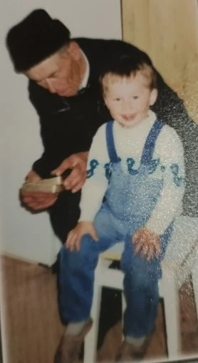 Franciszek Stoch z małym Kamilem Stochem. Zdjęcie wykonano w 1989 roku Franciszek Stoch z małym Kamilem Stochem. Zdjęcie wykonano w 1989 roku