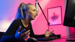 Streamerzy czasem spotykają się z dziwnymi zachowaniami ludzi, którzy obserwują ich transmisje