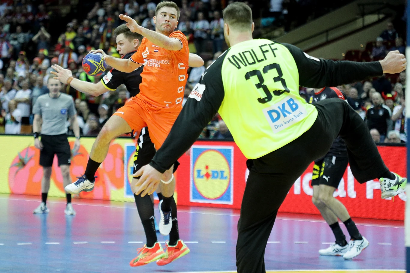 Luc Steins kontra Andreas Wolff. Niemiecki bramkarz Industrii Kielce zagrał kapitalne spotkanie