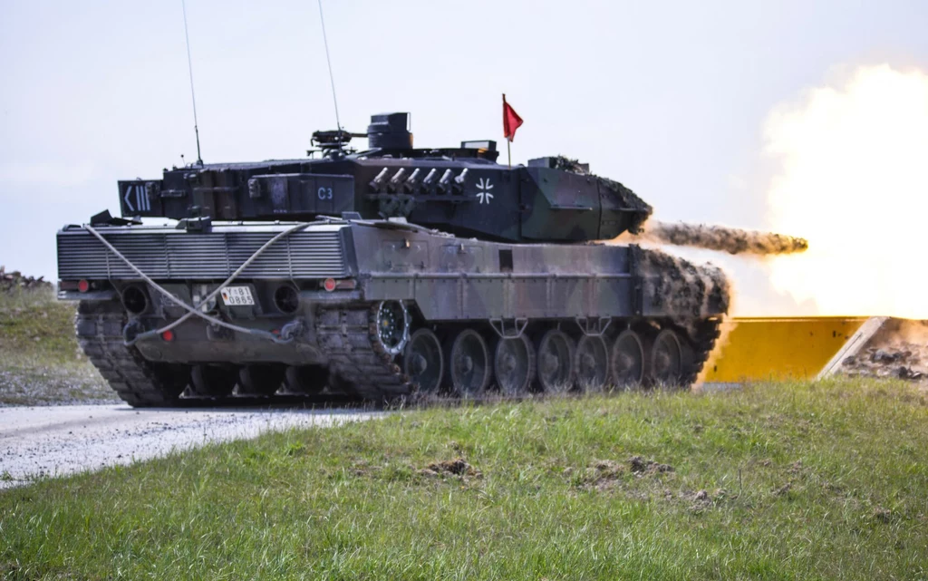 Niemiecki czołg Leopard 2 Niemiecki czołg Leopard 2
