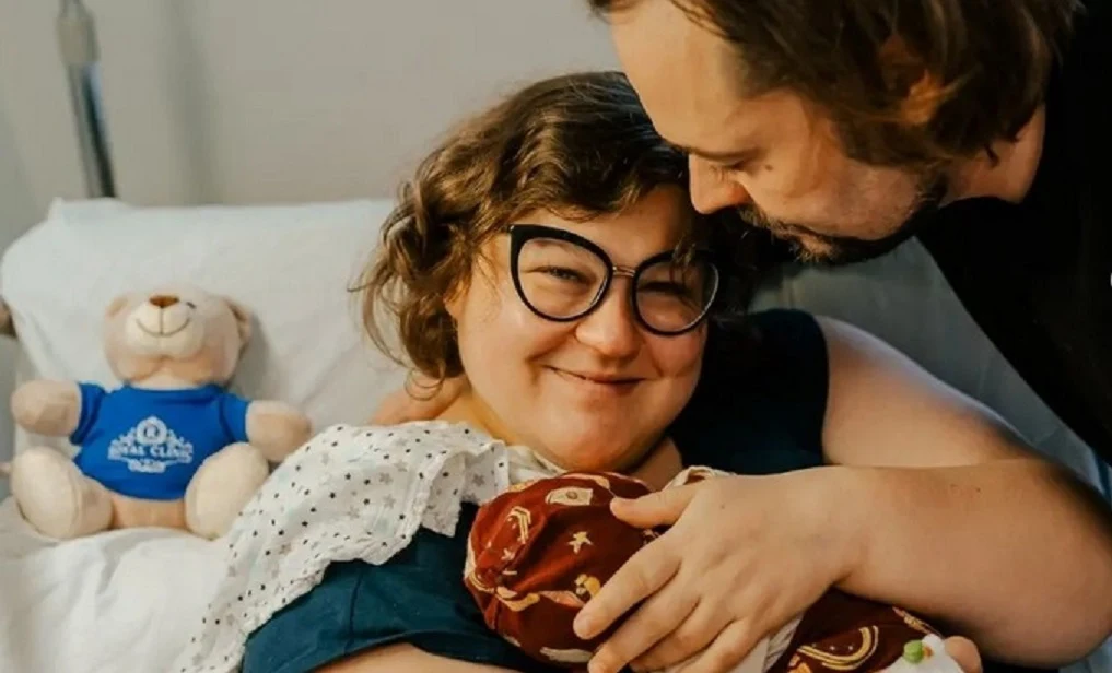 Szczęśliwa Dominika Gwit z mężem i synkiem