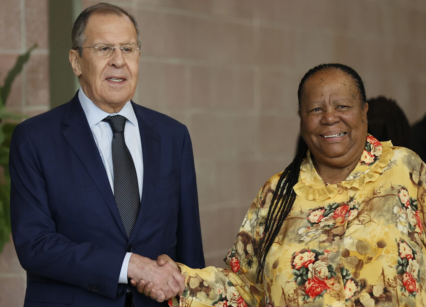 Siergiej Ławrow i Naledi Pandor