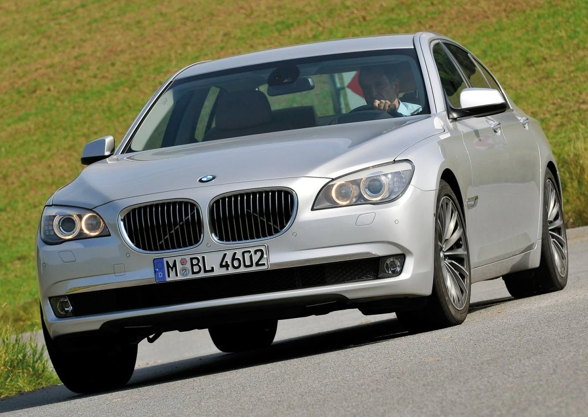 BMW serii 7 - 24,1 proc. aut z cofniętym przebiegiem