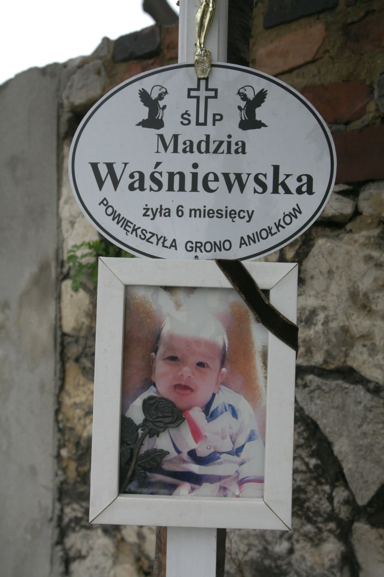 Grób 6-miesięcznej Madzi z Sosnowca