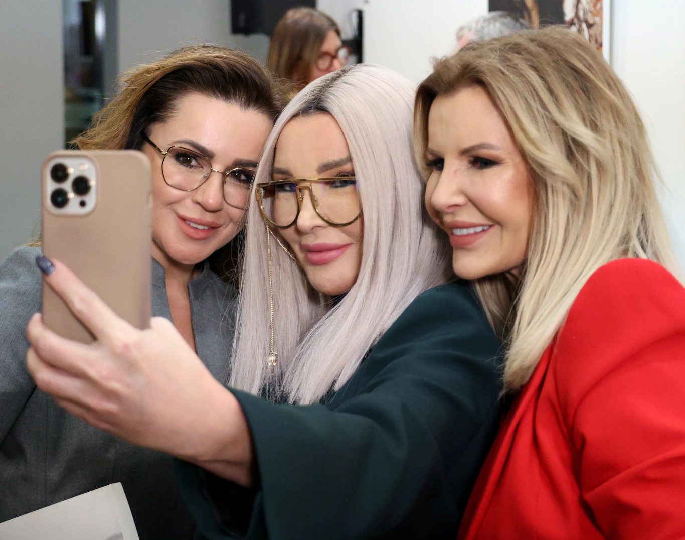 Premiera książki Joanny Racewicz "Sypiając z prezesem". Beata Tadla, Ewa Minge, Joanna Racewicz Premiera książki Joanny Racewicz "Sypiając z prezesem". Beata Tadla, Ewa Minge, Joanna Racewicz