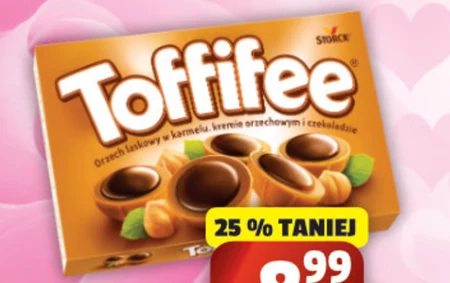 Toffifee Orzech laskowy w karmelu kremie orzechowym i czekoladzie 125 g (15 sztuk)