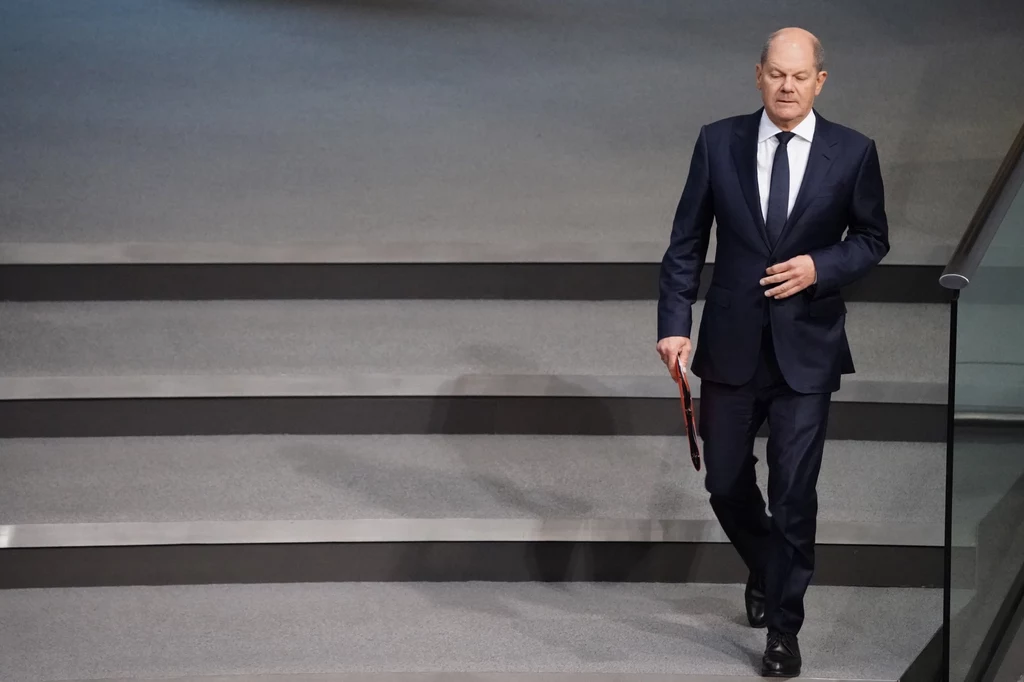 Kanclerz Niemiec Olaf Scholz ogłosił, że Niemcy przekażą Ukrainie czołgi Leopard