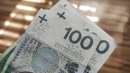 ​Koniec płacenia gotówką coraz bardziej realny. Padł pierwszy termin