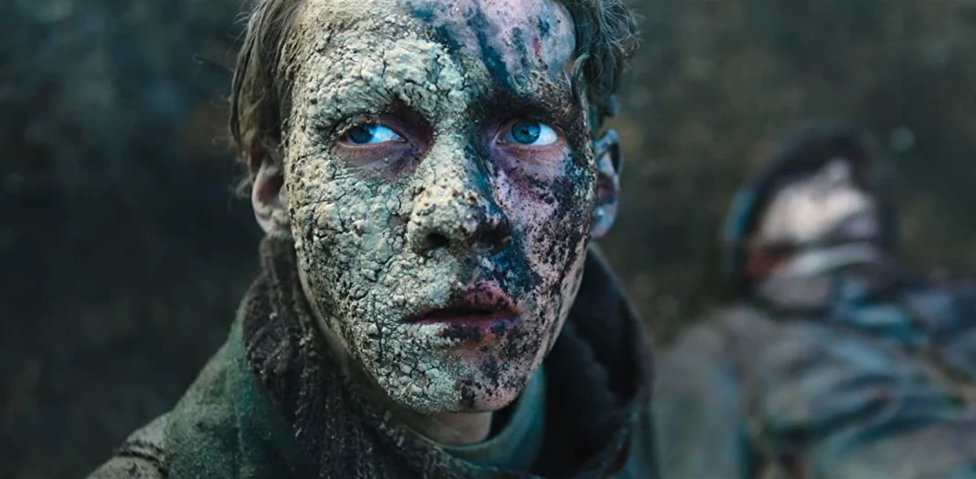 Kadr z filmu "Na Zachodzie bez zmian"