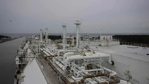 Niemcy w grudniu uruchomili własny terminal (AFP/POOL JOHN MACDOUG)