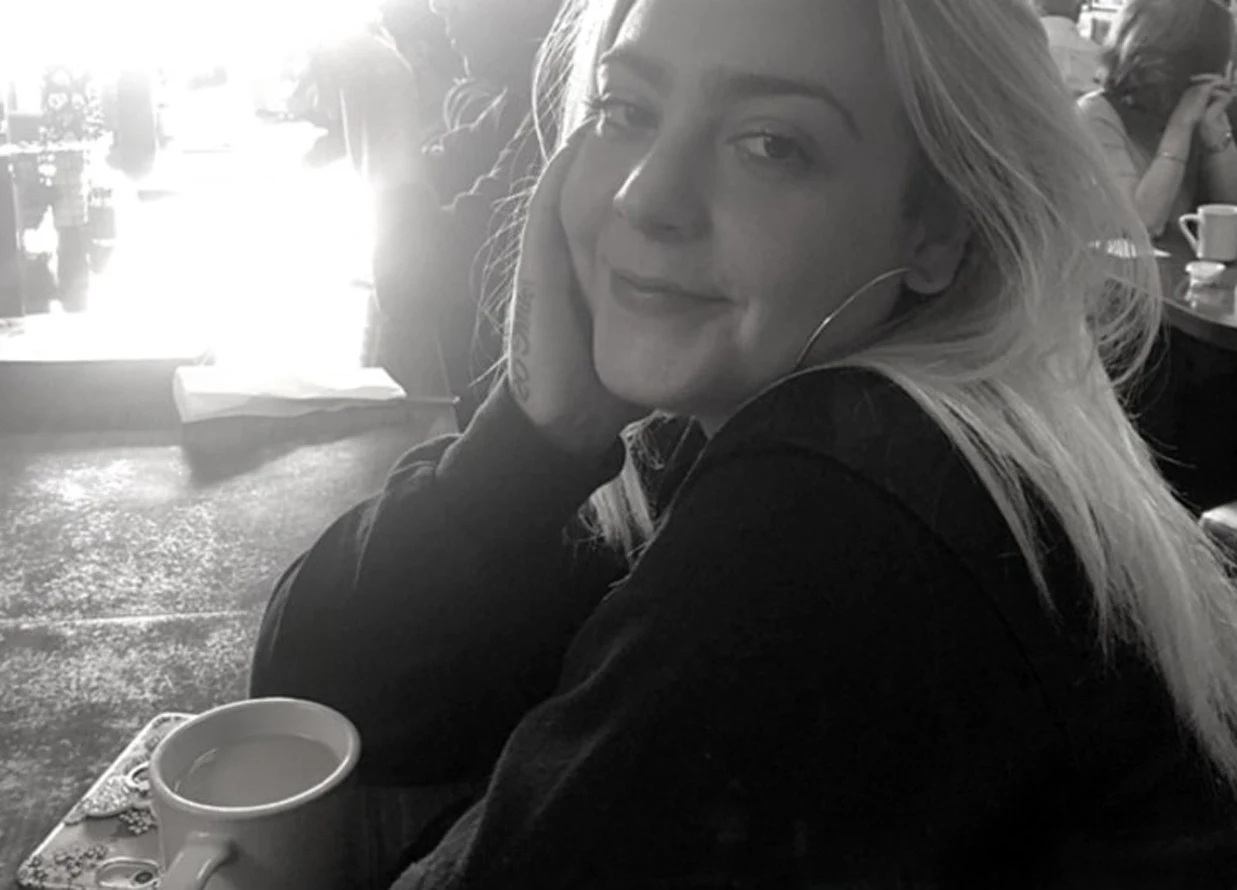 Nagła śmierć córka gwiazdora. Osierociła małe dziecko Nagła śmierć córka gwiazdora. Osierociła małe dziecko