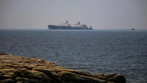 Rosyjskie państwowe koncerny skutecznie omijają zachodnie sankcje dzięki sieci pośredników 